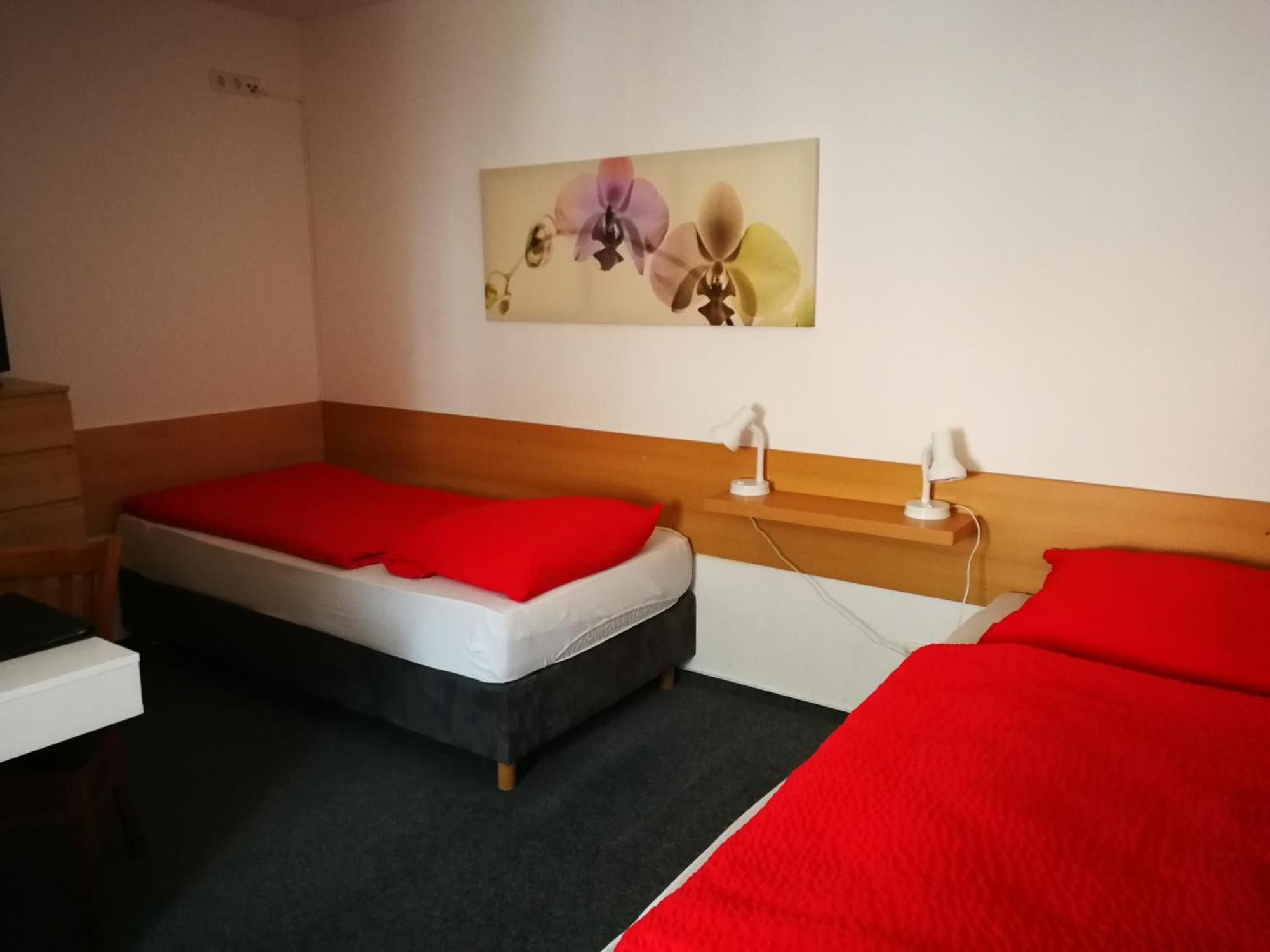 Pension Zum Angestellten Porta Westfalica Pokoj fotografie